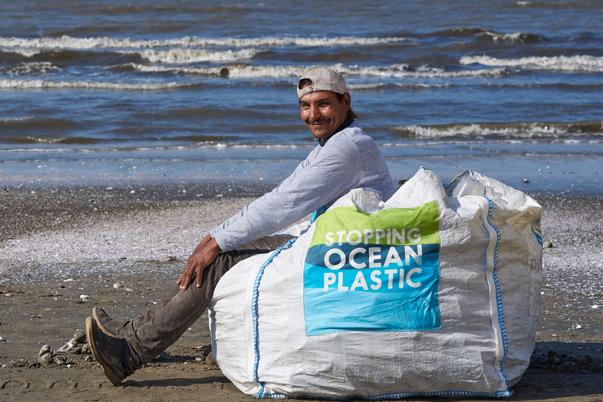 PLASTIC BANK ANUNCIA PARCERIA COM CLEAN PLASTIC E PACKEM PARA PRODUZIR ‘PLÁSTICO SOCIAL’ NO BRASIL